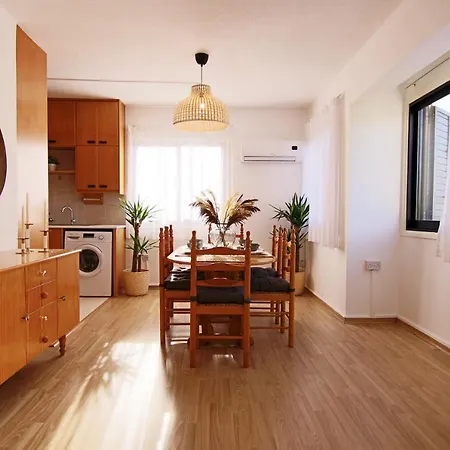 Apartment Phaedrus Living Luxury Flat Sea View 9